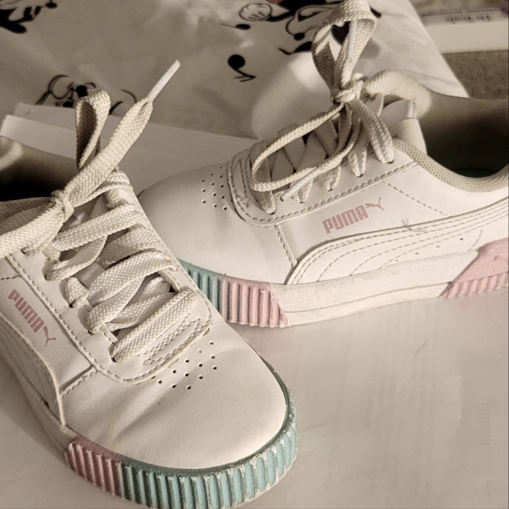PUMA little girls tennis shoes